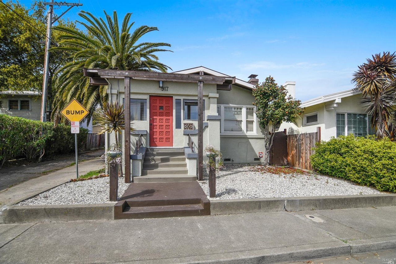 917 Alameda St, Vallejo, CA 94590  MLS# 21807770  Redfin