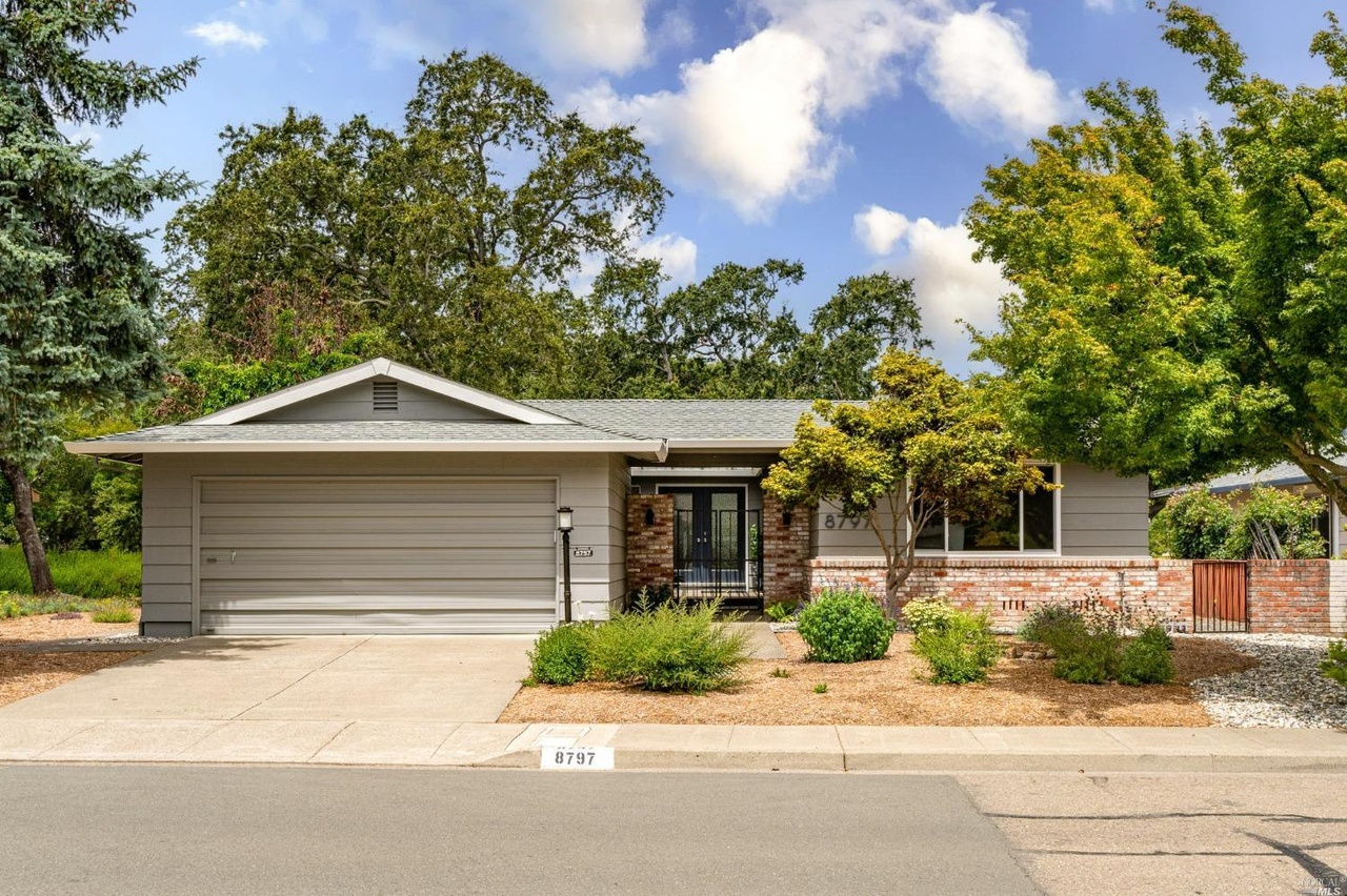 8797 Oakmont Dr Santa Rosa CA 95409 MLS 322061824 Redfin 8797-oakmont-dr-santa-rosa-ca-95409-mls-322061824-redfin