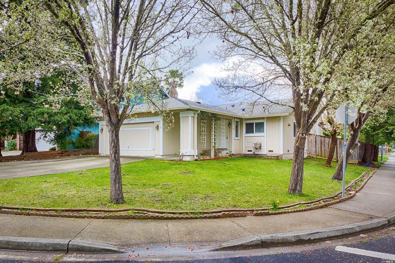 1541 Golf Course Dr Rohnert Park CA 94928 Redfin 1541 Golf Course Dr Rohnert Park CA 94928 Redfin