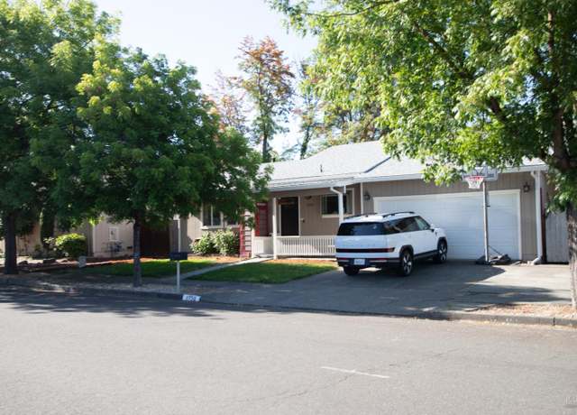 Property at 1750 Bancroft Dr, Santa Rosa, CA 95401, 3 beds, 2 baths