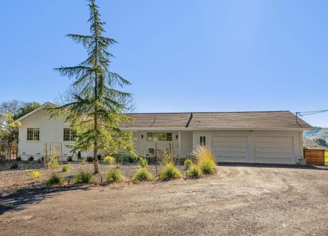 Property at 223 Wilson Hill Rd, Petaluma, CA 94952, 3 beds, 3.5 baths