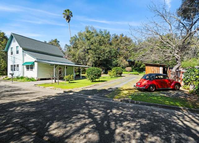 Property at 110 Shahan Dr, Cloverdale, CA 95425, 4 beds, 3 baths