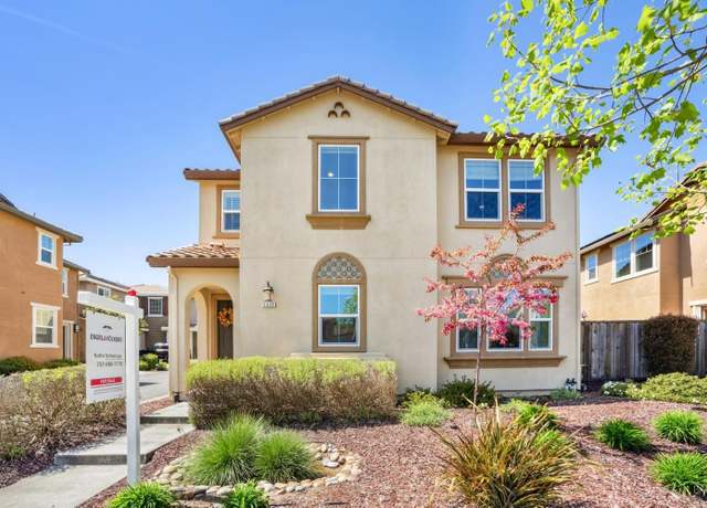 Property at 5335 Kelliann Pl, Rohnert Park, CA 94928, 3 beds, 2.5 baths