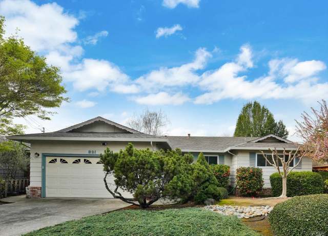 Property at 821 5th St E, Sonoma, CA 95476, 3 beds, 2 baths