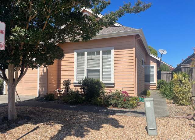 Property at 849 Patti Page Ct, Windsor, CA 95492, 2 beds, 2 baths