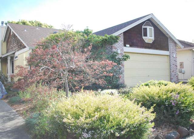 Property at 4 Megan Ct, Petaluma, CA 94954, 3 beds, 2 baths