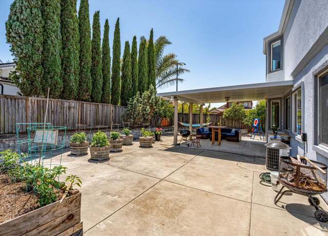 Property at 801 Kimberly Ct, American Canyon, CA 94503, 5 beds, 3 baths