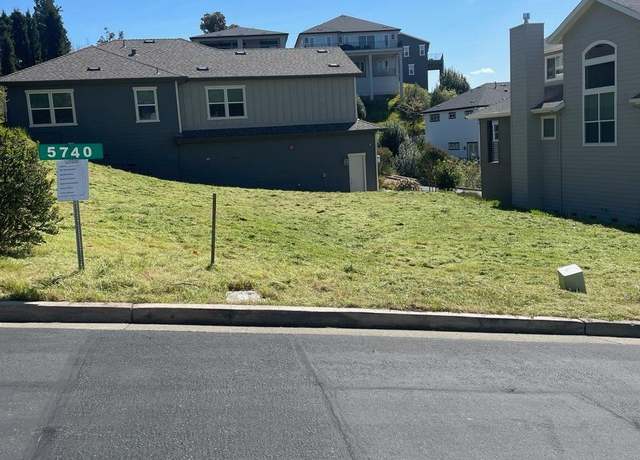 Property at 5740 Fairway Knoll Ln, Santa Rosa, CA 95403