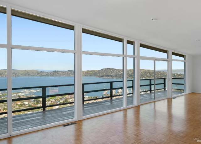 Property at 192 Spencer Ave, Sausalito, CA 94965, 3 beds, 2.5 baths