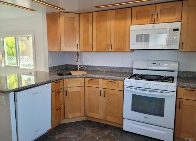 Property at 2130 Redwood Hwy Unit D2, Greenbrae, CA 94904, 2 beds, 1 bath