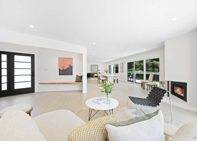 Property at 120 Fairway Dr, Novato, CA 94949, 3 beds, 3.5 baths