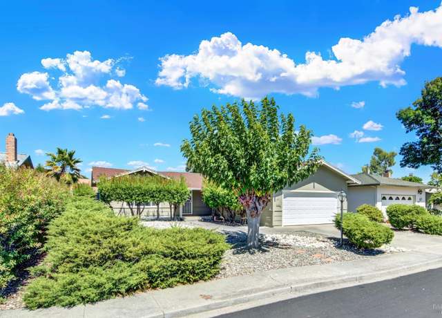 Property at 184 Carlsbad Cir, Vacaville, CA 95687, 2 beds, 2 baths