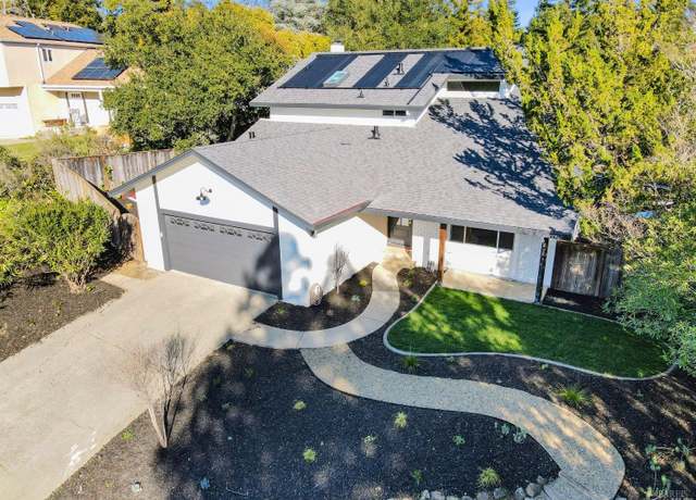 Property at 1152 Stanford Ct, Napa, CA 94558, 5 beds, 3 baths