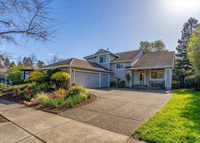 Property at 345 Black Oak Dr, Petaluma, CA 94952, 4 beds, 3 baths