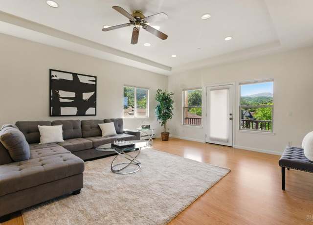 Property at 4620 Morris Ct, Santa Rosa, CA 95405, 4 beds, 3 baths