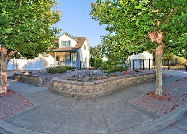 Property at 300 Creekside Way, Winters, CA 95694, 5 beds, 3.5 baths