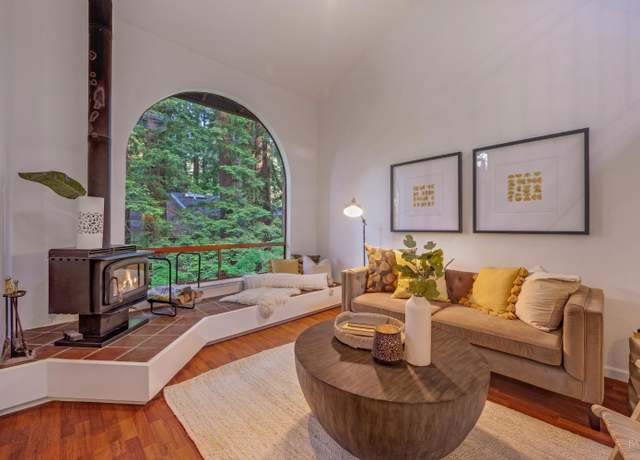 Property at 14086 Sosna Way, Guerneville, CA 95446, 3 beds, 3 baths