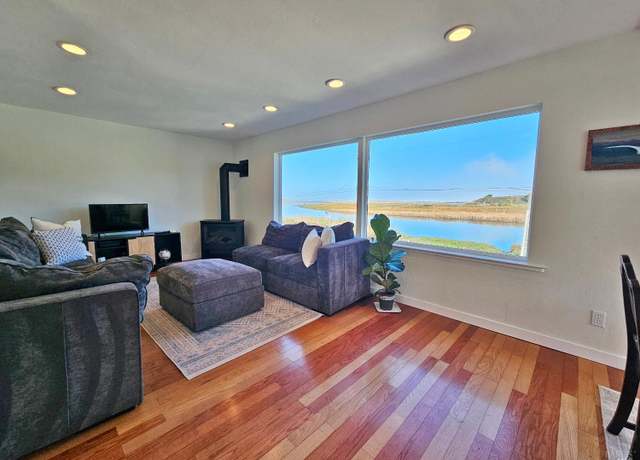Property at 195 Ocean View Ave, Bodega Bay, CA 94923, 2 beds, 2 baths
