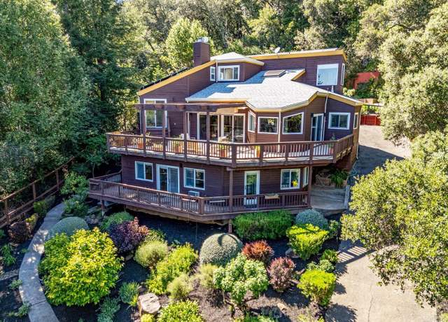 Property at 17389 Gehricke Rd, Sonoma, CA 95476, 4 beds, 3.5 baths