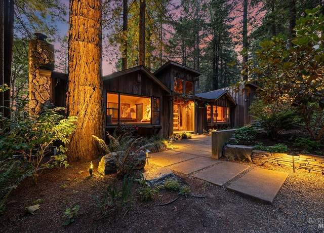 Property at 17090 Fitzpatrick Ln, Occidental, CA 95465, 2 beds, 2.5 baths