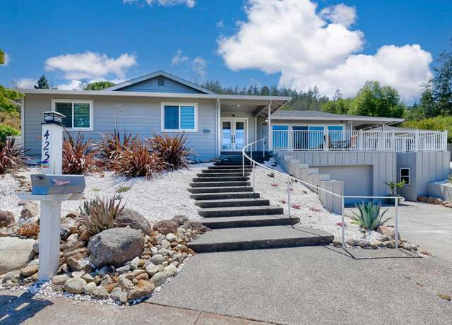 Property at 425 Oak Vista Dr, Santa Rosa, CA 95409, 3 beds, 2.5 baths