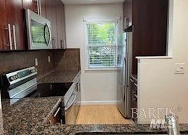 Property at 1706 Glenbrook Dr Unit B, Santa Rosa, CA 95401, 2 beds, 1.5 baths