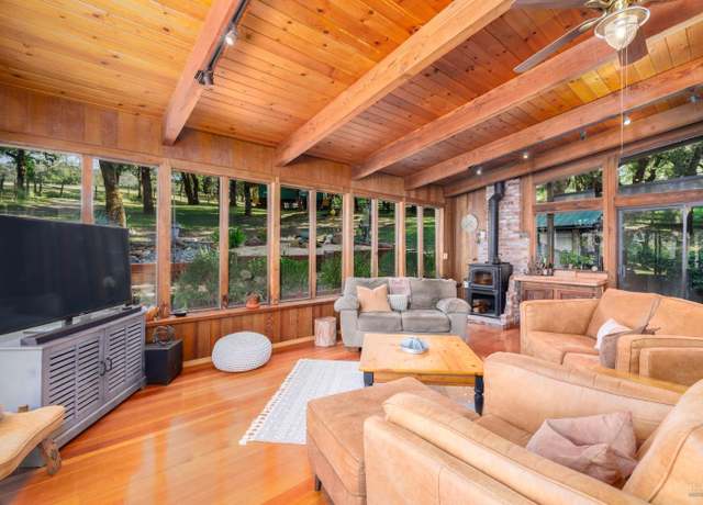 Property at 350 Canyon Rd, Geyserville, CA 95441, 2 beds, 1.5 baths