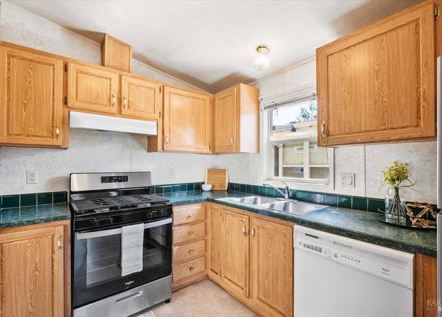 Property at 3309 Santa Rosa Ave #17, Santa Rosa, CA 95407, 2 beds, 2 baths