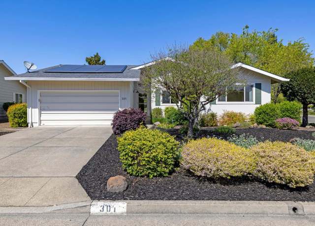 Property at 301 Twin Lakes Dr, Santa Rosa, CA 95409, 2 beds, 2 baths