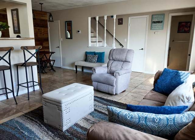 Property at 100 Del Rio Ct #2, Vacaville, CA 95687, 2 beds, 1.5 baths