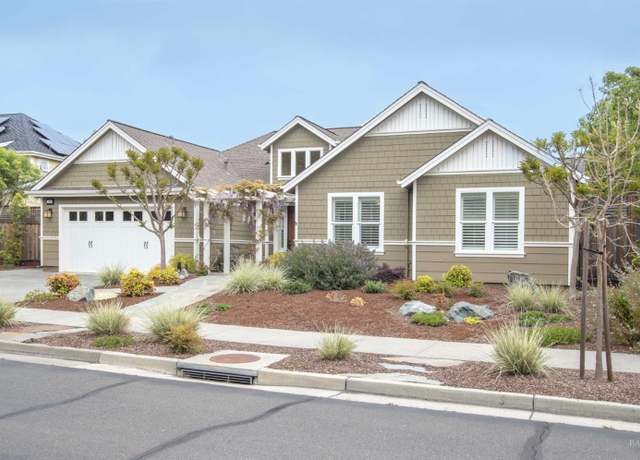 Property at 209 Club Dr, Novato, CA 94945, 3 beds, 2.5 baths