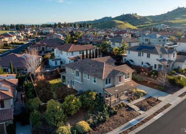 Property at 219 Deer Branch Ln, Vacaville, CA 95688, 5 beds, 3 baths