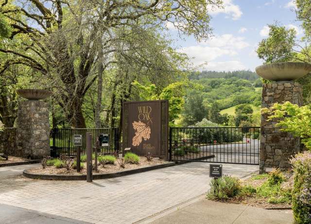 Property at 1355 White Oak Dr, Santa Rosa, CA 95409, 3 beds, 2.5 baths