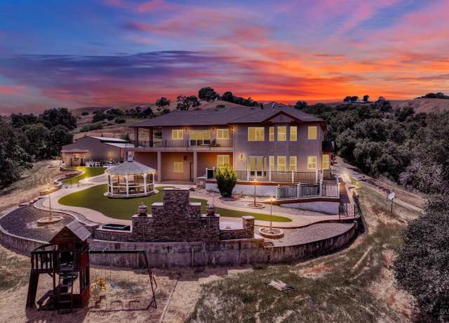 Property at 7125 - 7129 Solitude Ct, Vacaville, CA 95688, 5 beds, 4 baths