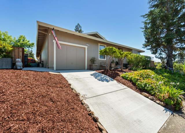 Property at 695 Montclair Dr, Santa Rosa, CA 95409, 5 beds, 3 baths