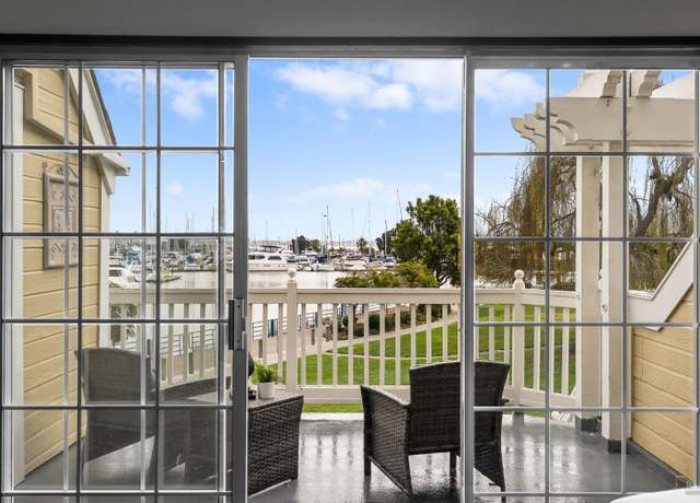 Property at 332 E 2nd St, Benicia, CA 94510, 2 beds, 2.5 baths