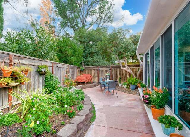 Property at 20 Meadowgreen Cir, Santa Rosa, CA 95409, 2 beds, 2 baths