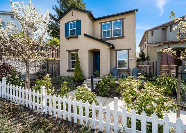 Property at 122 Monte Vista Ave, Healdsburg, CA 95448, 3 beds, 2.5 baths