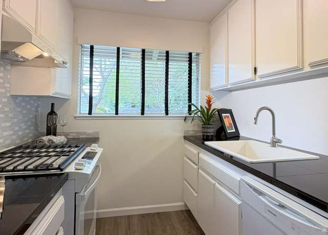 Property at 48 Belvedere Ct, Napa, CA 94559, 3 beds, 2 baths
