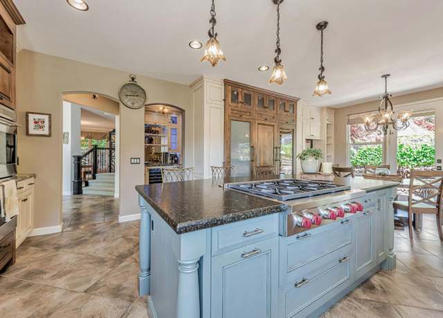 Property at 1040 Slate Dr, Santa Rosa, CA 95405, 4 beds, 3 baths