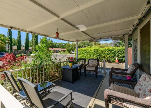 Property at 103 Quail Ct, Winters, CA 95694, 3 beds, 1.5 baths