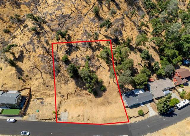 Property at 1045 Arroyo Grande Dr, Napa, CA 94558