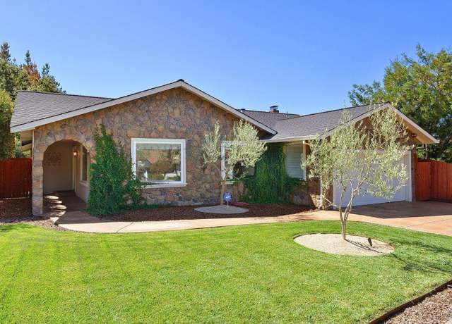 Property at 5558 El Encanto Dr, Santa Rosa, CA 95409, 3 beds, 2 baths
