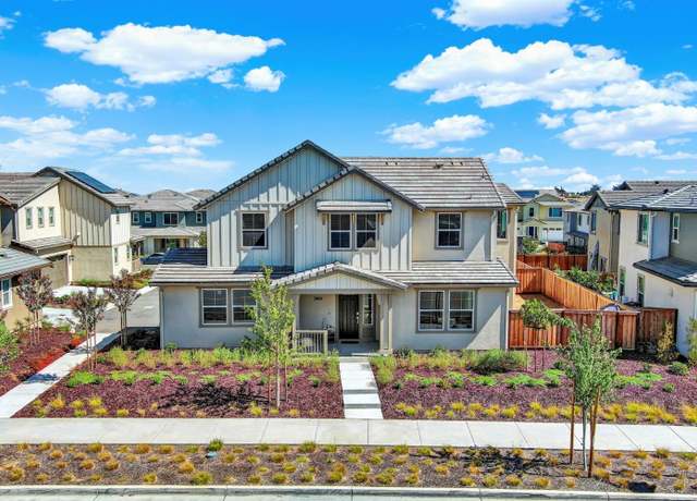 Property at 2464 Lake Club Dr, Fairfield, CA 94533, 4 beds, 3.5 baths