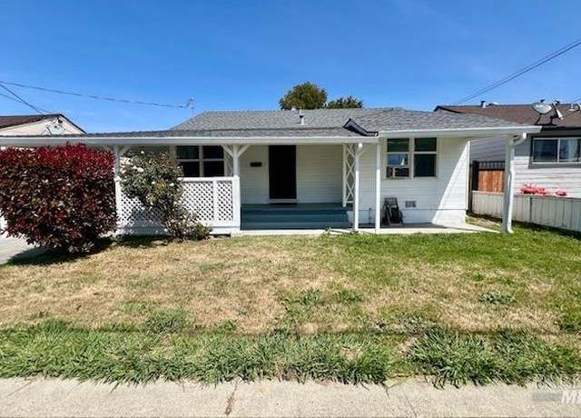 Property at 1216 W 7th St, Antioch, CA 94509, 3 beds, 1 bath
