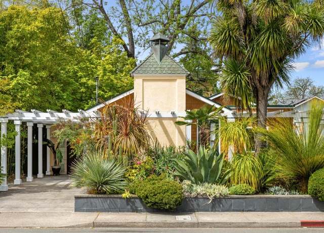 Property at 637 E 5th St E, Sonoma, CA 95476, 3 beds, 3 baths