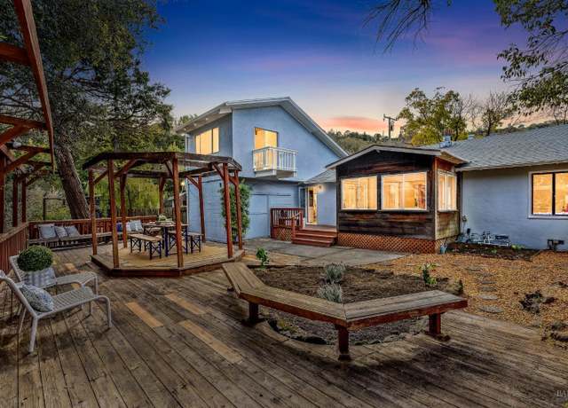 Property at 25 Angela Ave, San Anselmo, CA 94960, 3 beds, 2.5 baths