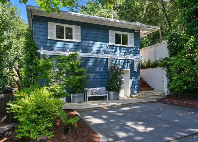 Property at 5 Greenfield Ct, San Anselmo, CA 94960, 3 beds, 2 baths