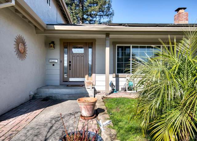Property at 840 Sprucewood Ct, Petaluma, CA 94954, 4 beds, 2.5 baths
