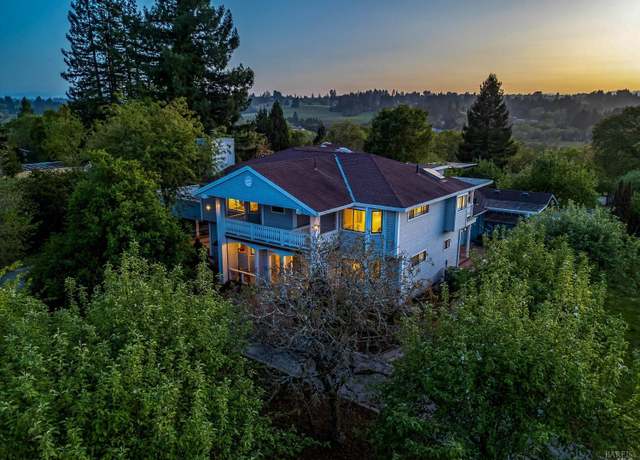 Property at 1700 Barlow Ln, Sebastopol, CA 95472, 4 beds, 6 baths